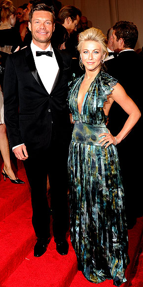 JULIANNE HOUGH & RYAN SEACREST photo | Julianne Hough, Ryan Seacrest
