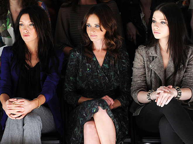 REBECCA MINKOFF FRONT ROW photo | Alexis Bledel, Katie Cassidy, Michelle Trachtenberg