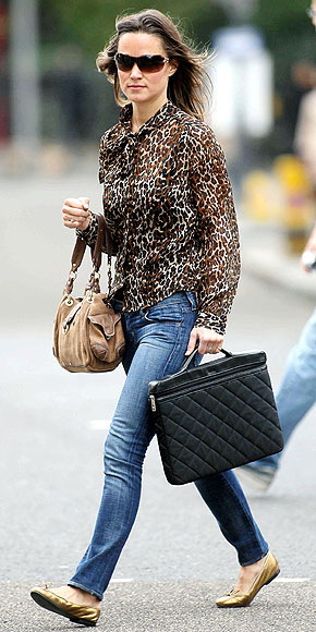 SHOWING HER SPOTS photo | Pippa Middleton