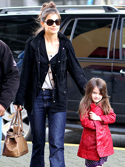 PRIM & PROPER photo | Katie Holmes