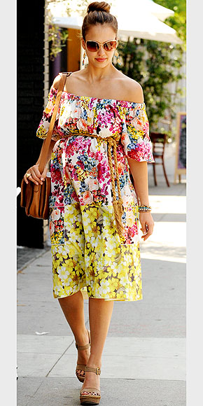 OFF THE SHOULDER photo | Jessica Alba