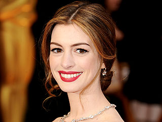 2011 Oscars Beauty in 4 Steps | Anne Hathaway