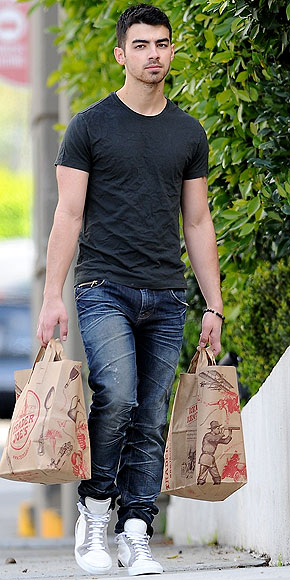 JOE JONAS photo | Joe Jonas