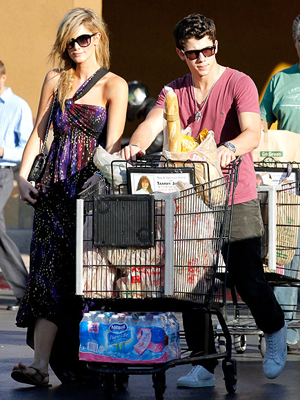 NICK JONAS & DELTA GOODREM photo | Nick Jonas