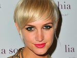 Try On Ashlee's Cool Blonde Pixie