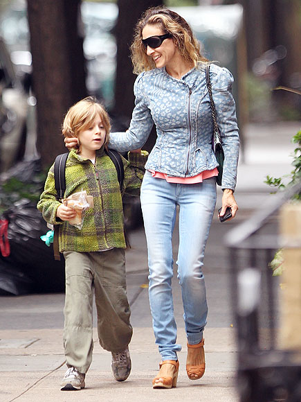 SARAH JESSICA PARKER'S JACKET
 photo | Sarah Jessica Parker