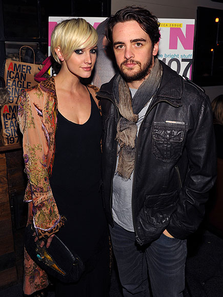 ASHLEE SIMPSON'S COAT photo | Ashlee Simpson