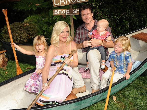 tori spelling images