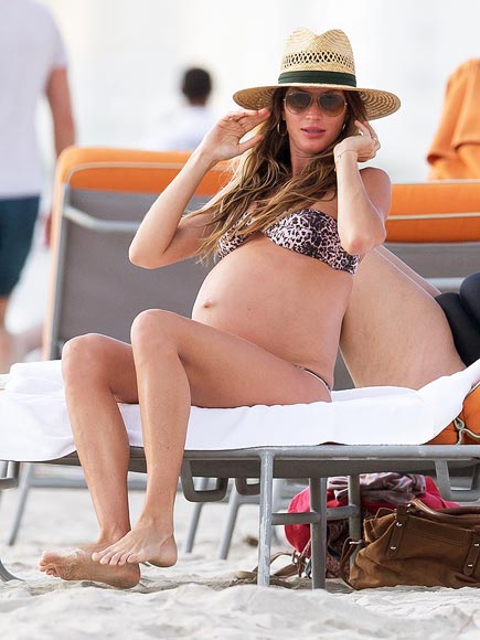 Pregnant Stars In Bikinis Olivia Wilde Anne Hathaway