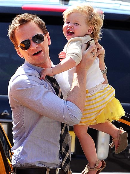 NEIL PATRICK HARRIS & HARPER GRACE BURTKA-HARRIS photo | Neil Patrick Harris