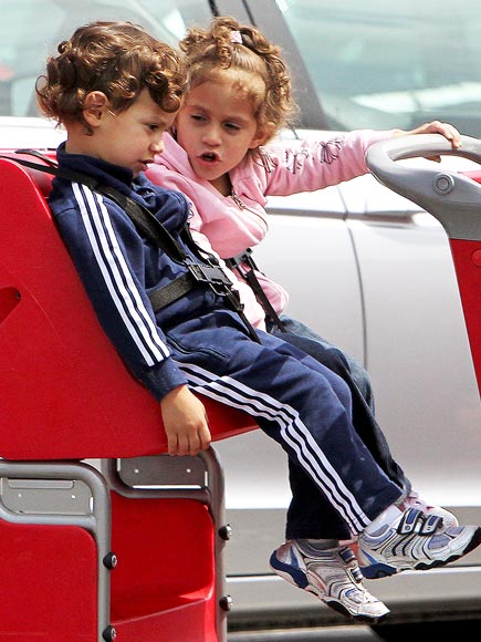 MAX & EMME MUÑIZ photo | Jennifer Lopez
