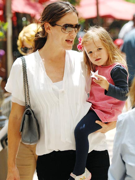 TWINKLE, TWINKLE photo | Jennifer Garner
