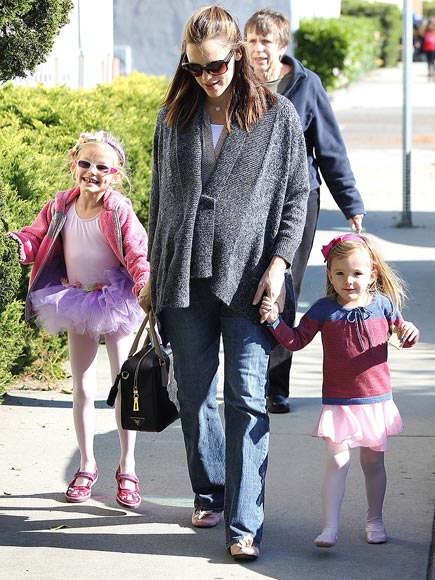 MINI DANCERS photo | Jennifer Garner