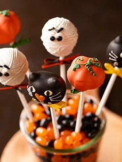 Birthday Cake Pops on Great Ideas  9 Spook Tacular Kids    Halloween Party Picks     Moms