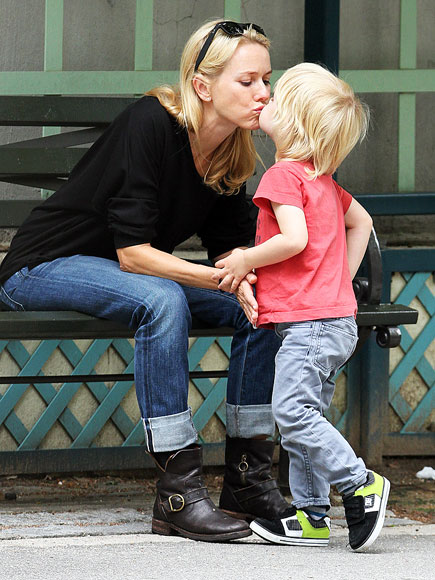 KISSY FACE photo | Naomi Watts