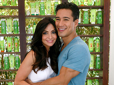 Mario Lopez and Courtney Mazza Share a Romantic Getaway to Miami Beach | Mario Lopez