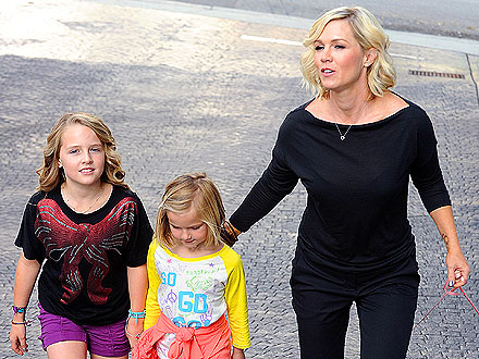 Jennie Garth Gets a Massage Before Taking Kids to a Kelly Clarkson Concert | Jennie Garth