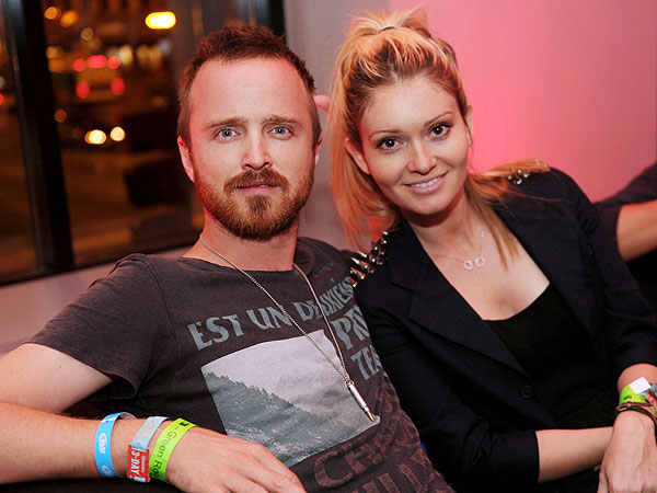 Aaron Paul & Fiancée Mellow Out in San Francisco