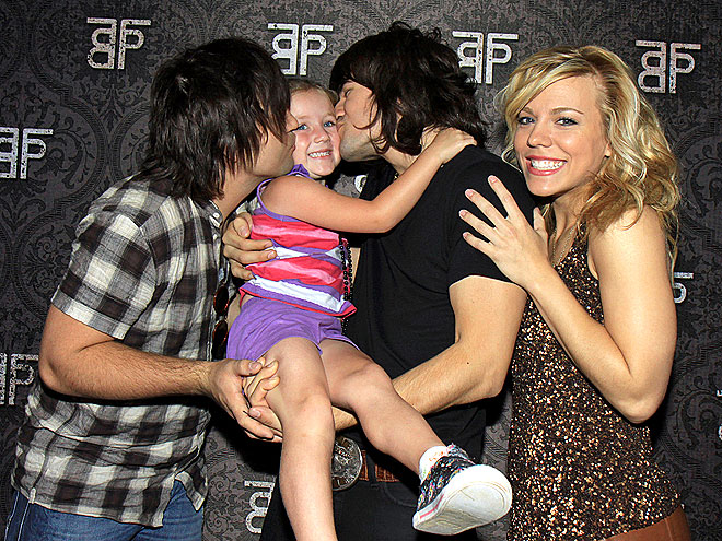 THE OTHER CHEEK
photo | The Band Perry