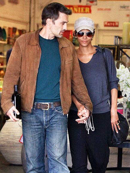 UNITED STATES
photo | Halle Berry
