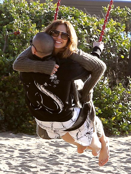 FULL SWING AHEAD
photo | Casper Smart, Jennifer Lopez