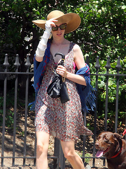 THEY GO UNDERCOVER photo | Anne Hathaway