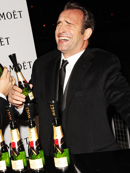 BOTTLE SERVICE
photo | Jean Dujardin