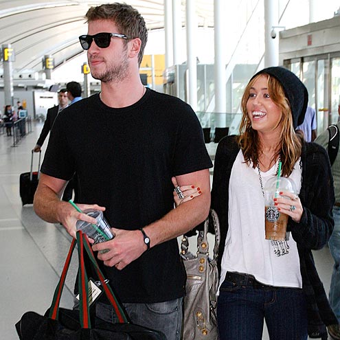 TORONTO   photo | Liam Hemsworth, Miley Cyrus