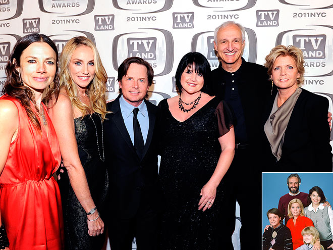 FAMILY TIES photo | Justine Bateman, Meredith Baxter, Michael Gross, Michael J. Fox, Tina Yothers, Tracy Pollan
