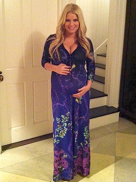 BOSOM BUDDY
photo | Jessica Simpson
