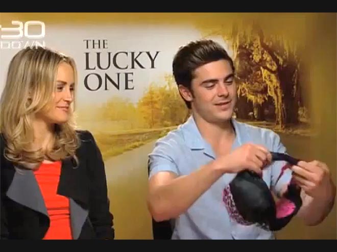 HE'S REVEALING BEDROOM SECRETS photo | Zac Efron