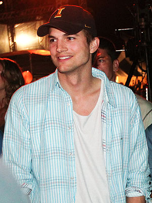 Demi Moore Hospitalized While Ashton Kutcher Parties in Brazil