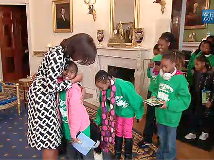 Michelle Obama Surprises White House Tour Group with Hugs| Bo Obama, Pet News, Health, Good Deeds, Michelle Obama