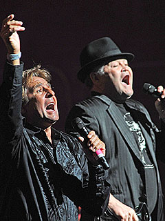 Micky Dolenz Calls Davy Jones the 'Brother I Never Had' | Davy Jones, Micky Dolenz