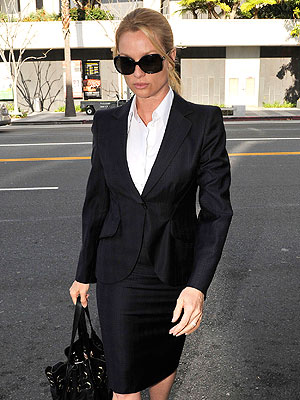 Battery Charge Dismissed in Nicollette Sheridan Case | Nicollette Sheridan