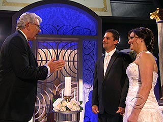 Couple Marries Onstage While Serenaded by Martina McBride