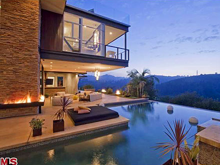 country music awards weekend cast role apple co-founder steve jobs Ashton Kutcher Buys New Home in L.A.| Celeb Real Estate, Ashton Kutcher