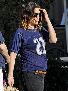 PHOTO: Is Drew Barrymore Sporting a Baby Bump? | Drew Barrymore