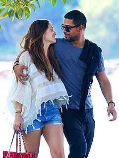 Is Wilmer Valderrama & Minka Kelly's Romance Heating Up? | Minka Kelly, Wilmer Valderrama