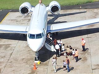 Angelina Jolie & Brad Pitt Arrive in the Galápagos Islands| Engagements, Maddox Jolie-Pitt Cover, Angelina Jolie, Brad Pitt, Knox Jolie-Pitt, Maddox Jolie-Pitt, Pax Thien Jolie-Pitt, Shiloh Jolie-Pitt, Vivienne Jolie-Pitt, Zahara Jolie-Pitt
