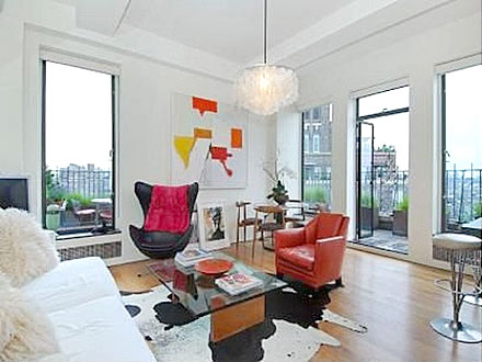 Jennifer Aniston Sells Her N.Y.C. Apartment to Mystery Buyer| New York, Jennifer Aniston, Justin Theroux