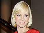 Pregnant Anna Faris Steps Out on Red Carpet