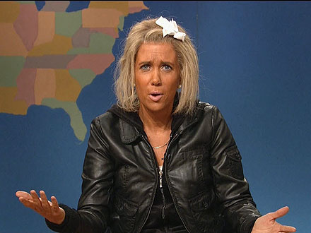 Kristen Wiig Plays 'Tanning Mom' on SNL