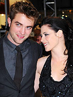 Kristen Stewart & Rob Pattinson Share a Kiss in Cannes | Kristen Stewart, Robert Pattinson