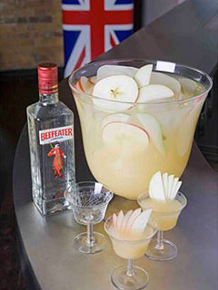 Queen's Jubilee Royal Cocktails: Try These Recipes| The British Royals, The Royals, Celebrity Diners Club, Queen Elizabeth II