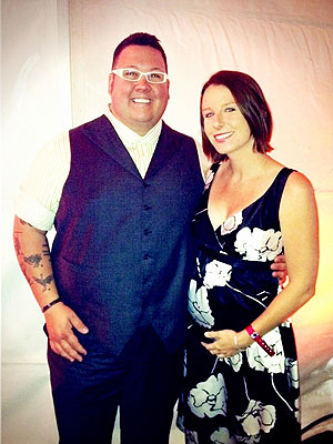 Graham Elliot 2019: Wife, net worth, tattoos, smoking & body facts - Taddlr