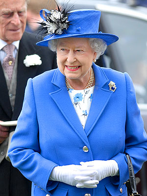 Princesses Beatrice, Eugenie Escort the Queen to the Derby| Dancing With the Stars, The Royals, Kate Middleton, Mark Ballas, Mischa Barton, Prince Philip, Prince William, Princess Beatrice, Princess Eugenie, Queen Elizabeth II