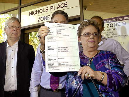 Dingo Did Take Azaria Chamberlain in 1980, Says Coroner