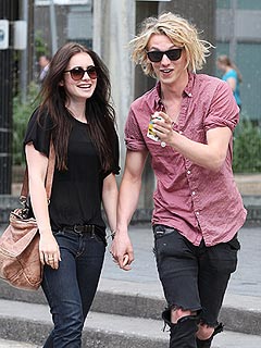 Bonnie Wright & Jamie Campbell Bower Are No Longer Engaged | Jamie Campbell Bower, Lily Collins