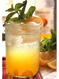 Having a Teen Choice Awards Party? Serve This Refreshing Mocktail!
